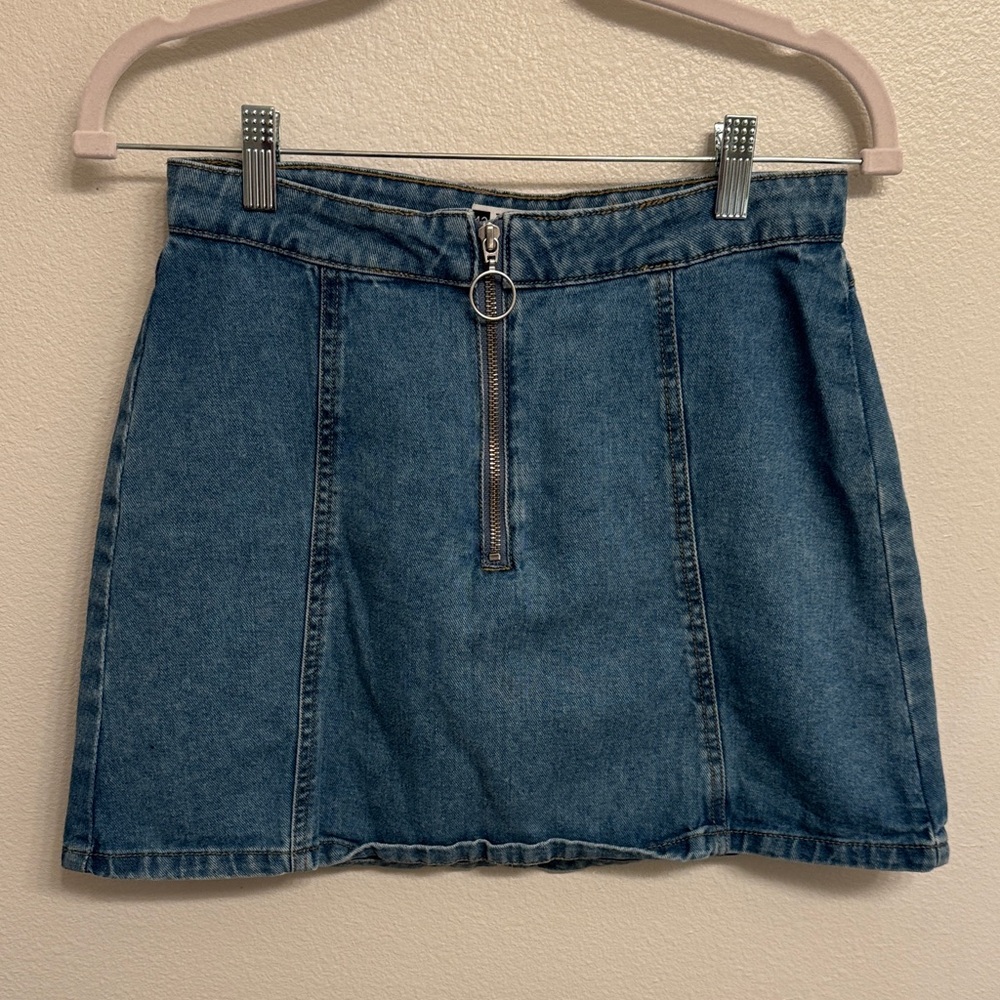 Cute mini denim skirt size small